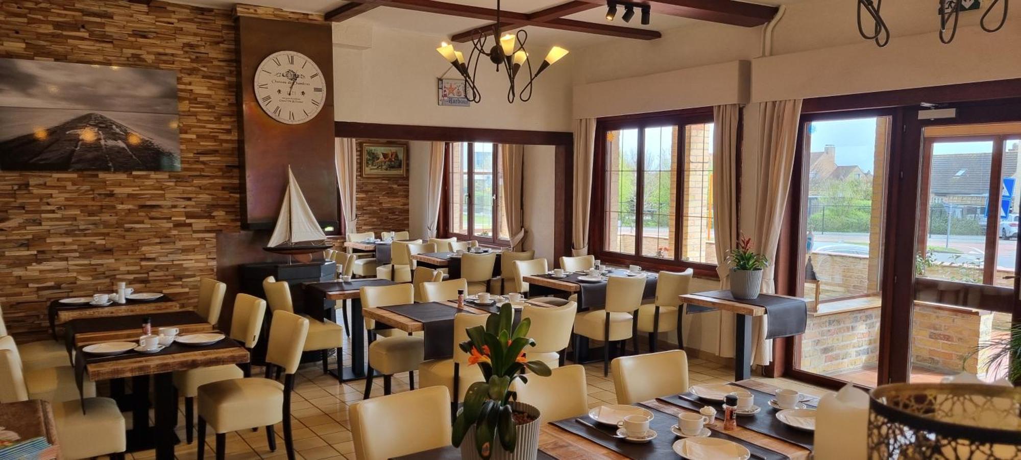 Hotel Westendia And Free Parking Top Breakfast Westende Εξωτερικό φωτογραφία