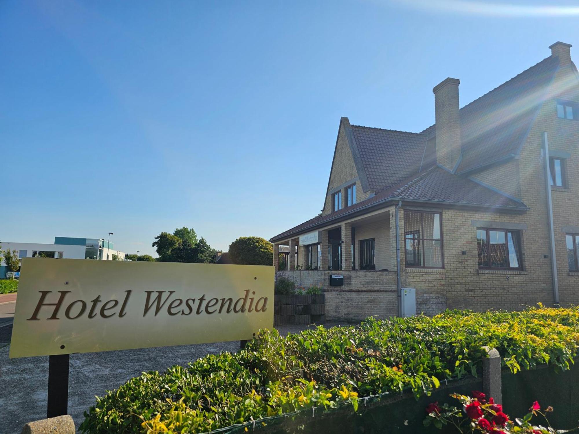 Hotel Westendia And Free Parking Top Breakfast Westende Εξωτερικό φωτογραφία